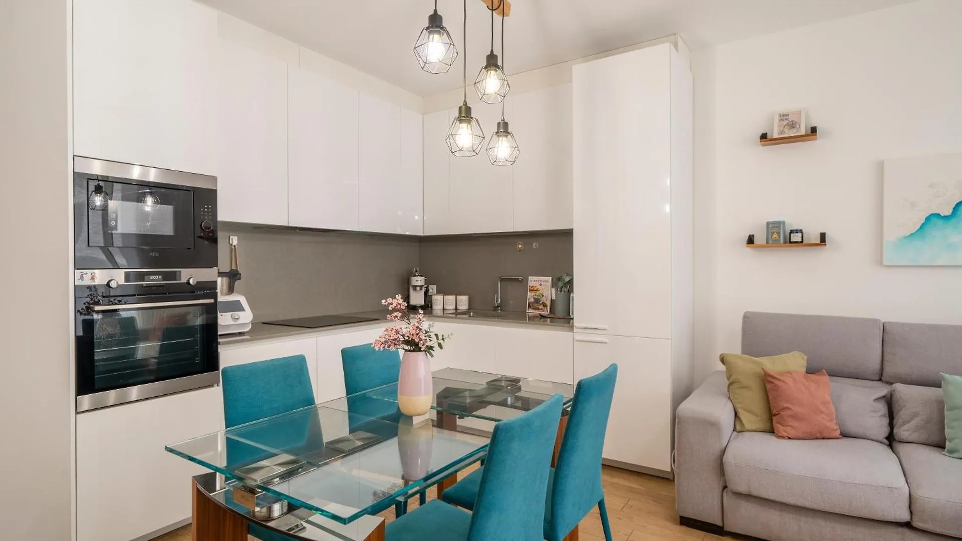 Alma Comfort Suite Battaglia Appartamenti Милан 0*,  Италия