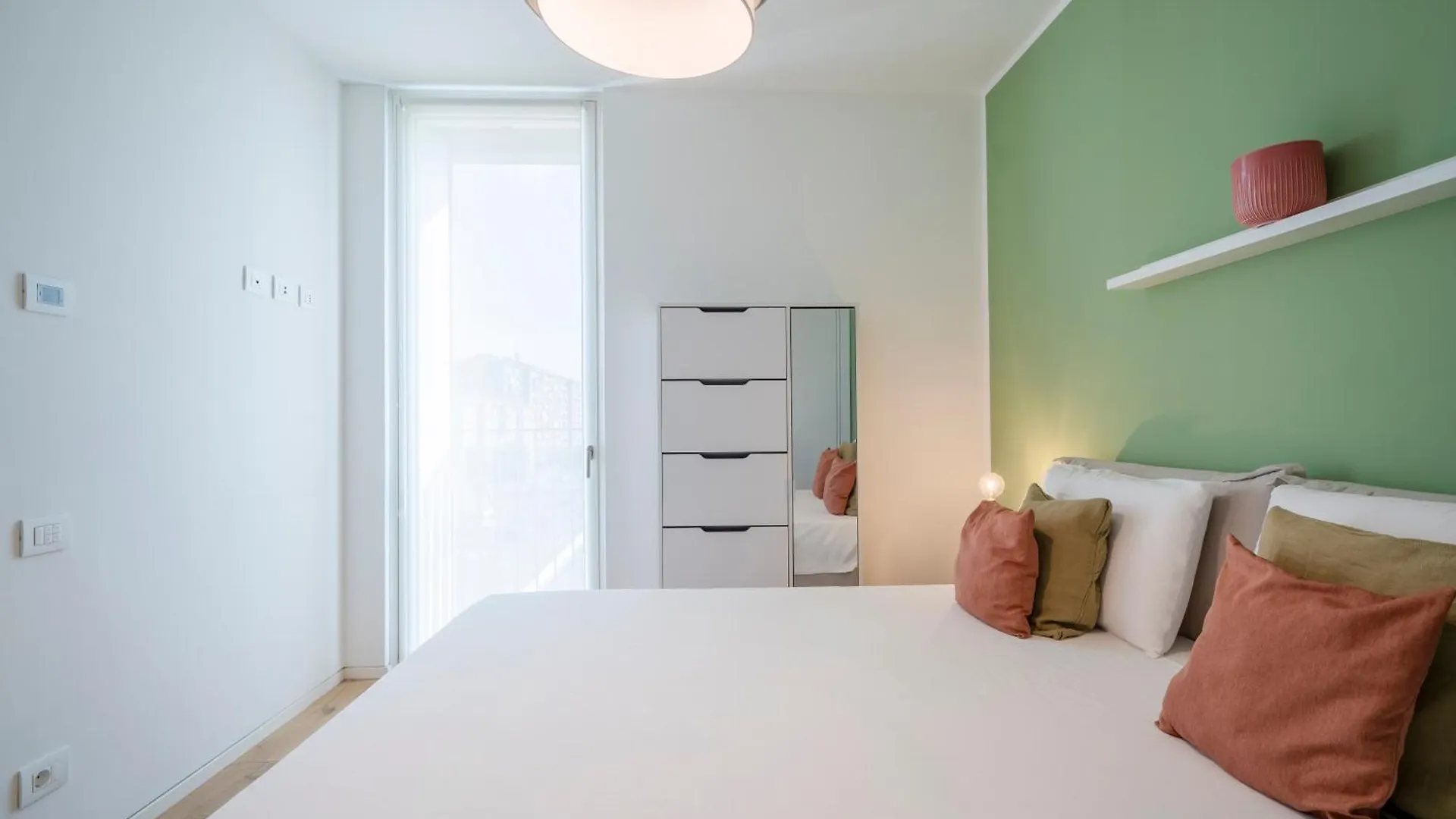 Alma Comfort Suite Battaglia Appartamenti Милан 0*,  Италия