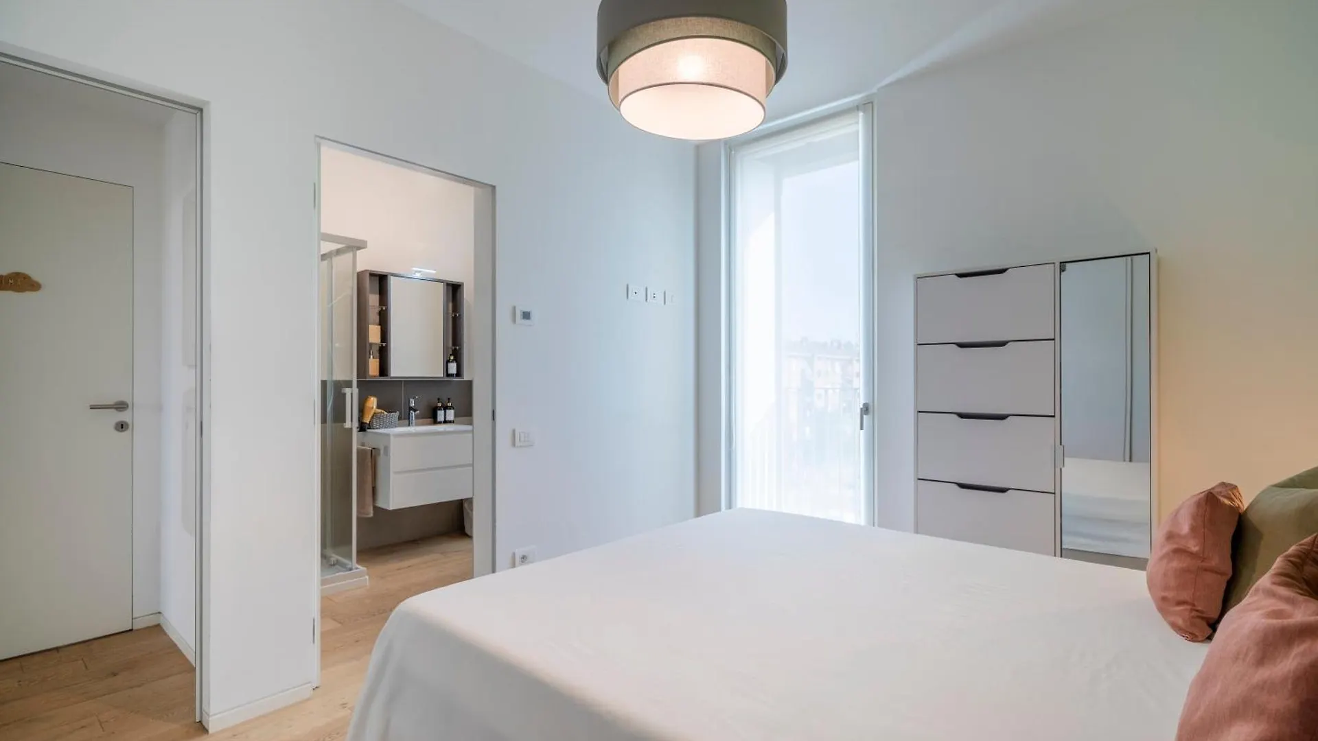 Super Suite Alma With Private Garage Autentica شقة