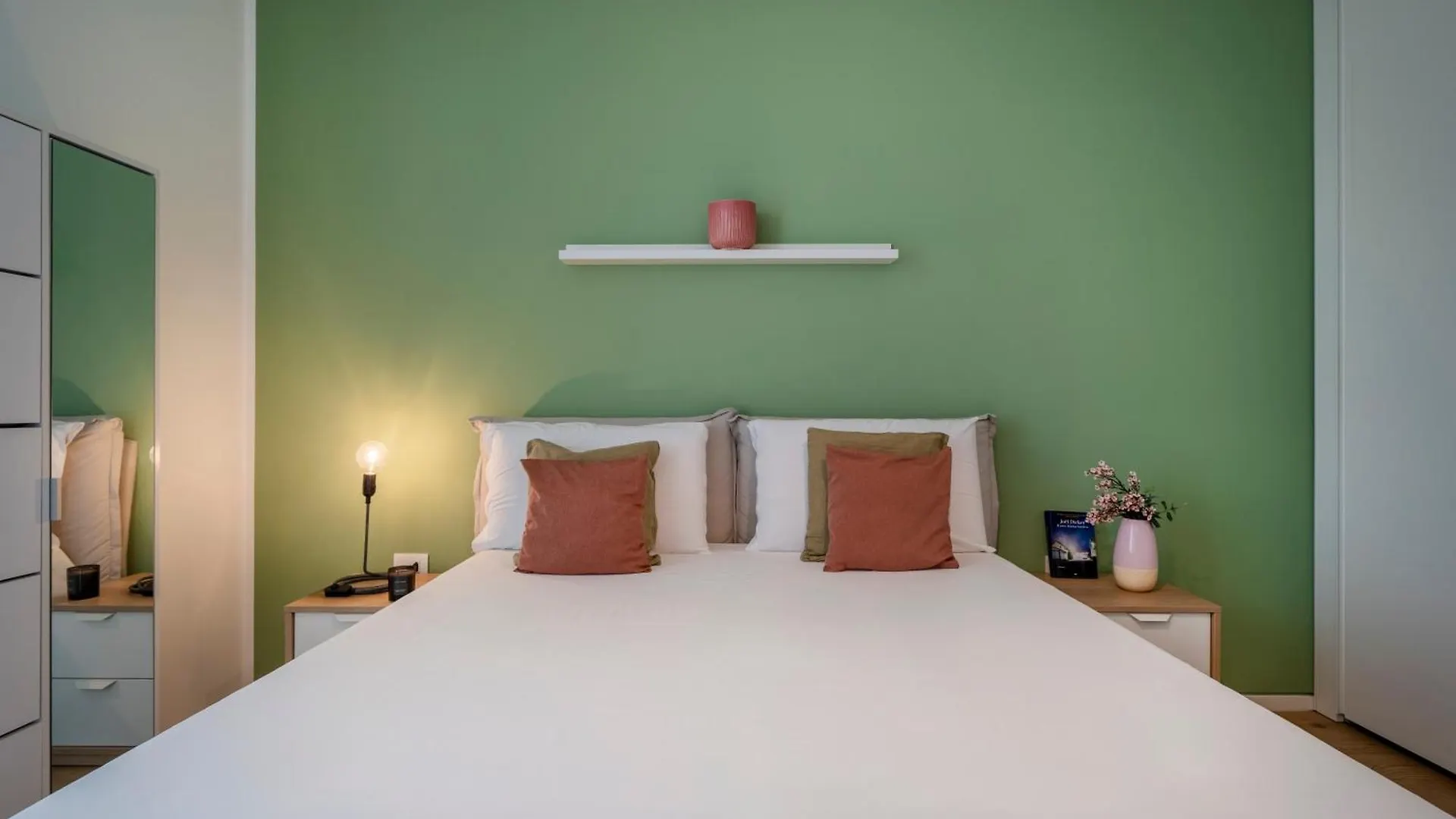 Super Suite Alma With Private Garage Autentica ميلان