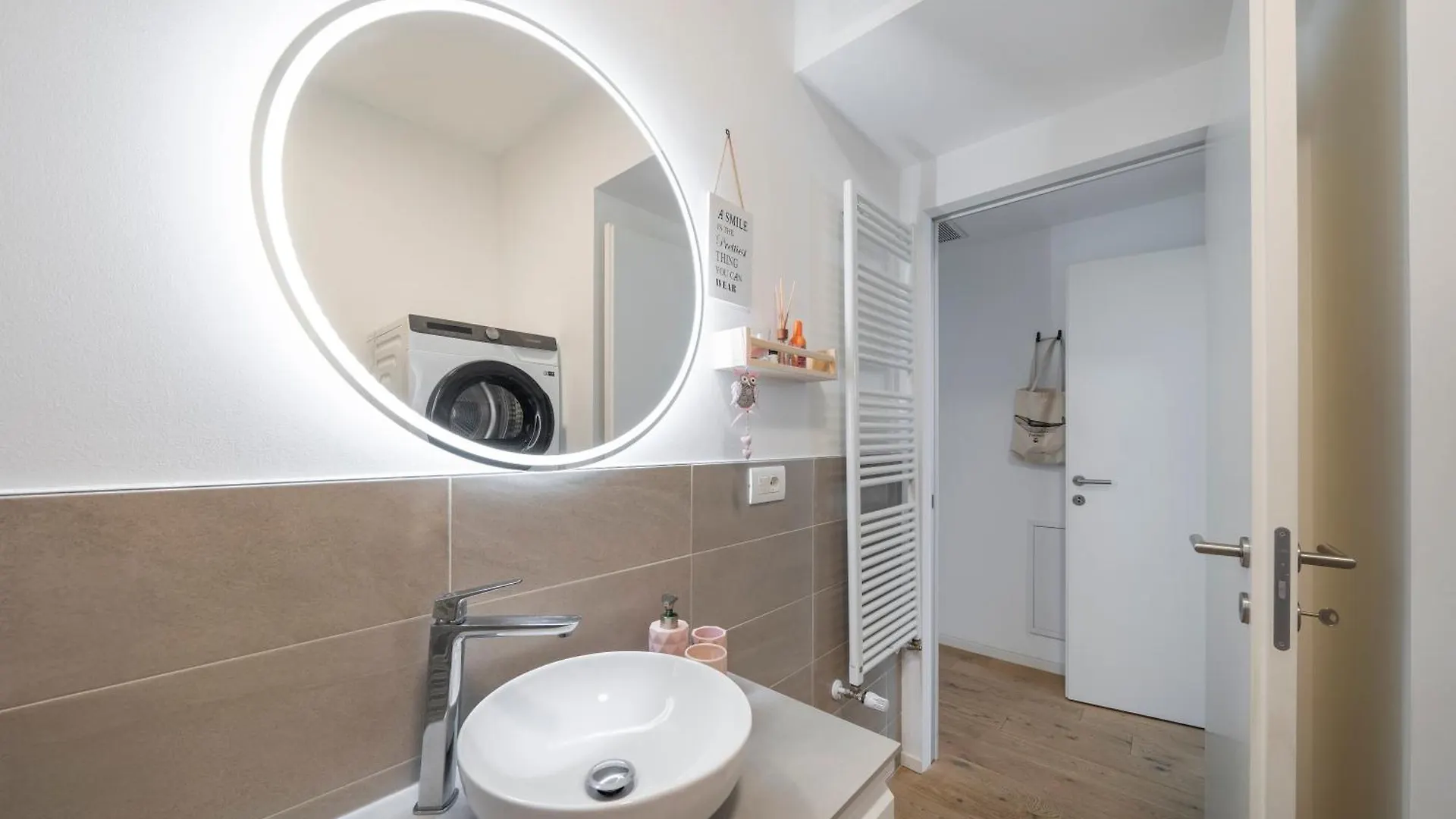 Super Suite Alma With Private Garage Autentica إيطاليا