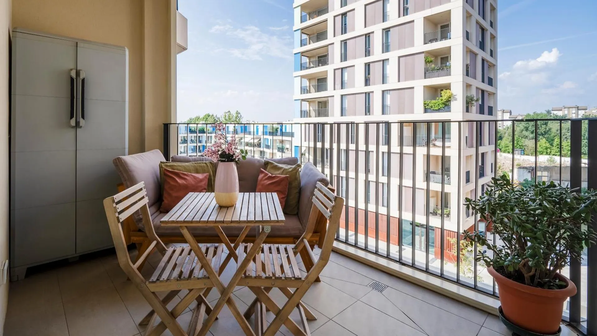 Super Suite Alma With Private Garage Autentica 0*, ميلان إيطاليا